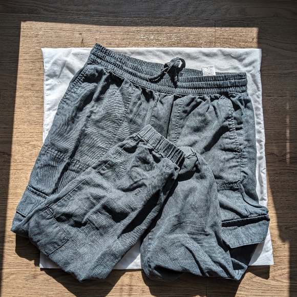 Banana Republic Cargo Joggers, Petite Small - Picture 2 of 4